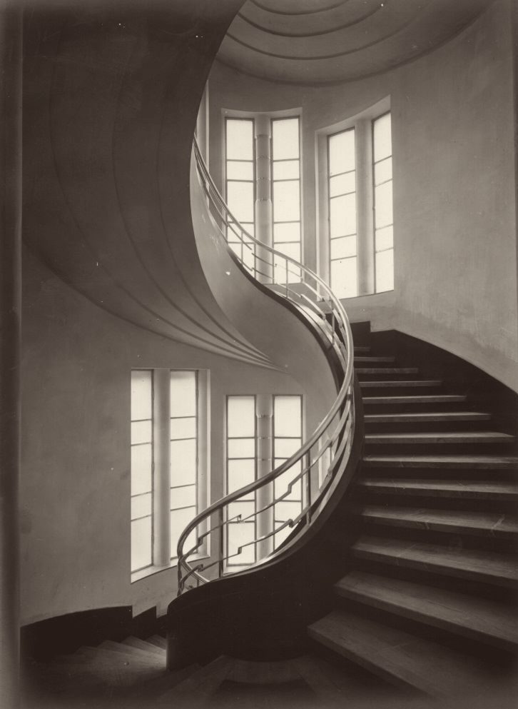 Scala elicoidale del palazzo dell'Opera Pia San Paolo, Torino
